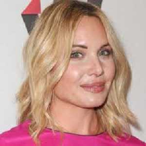 image of Leah Pipes