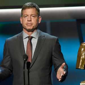 image of Troy Aikman